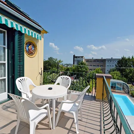 Zsofia Apartment *