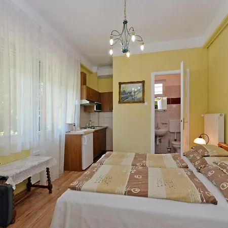 Zsofia Apartment Balatonfured